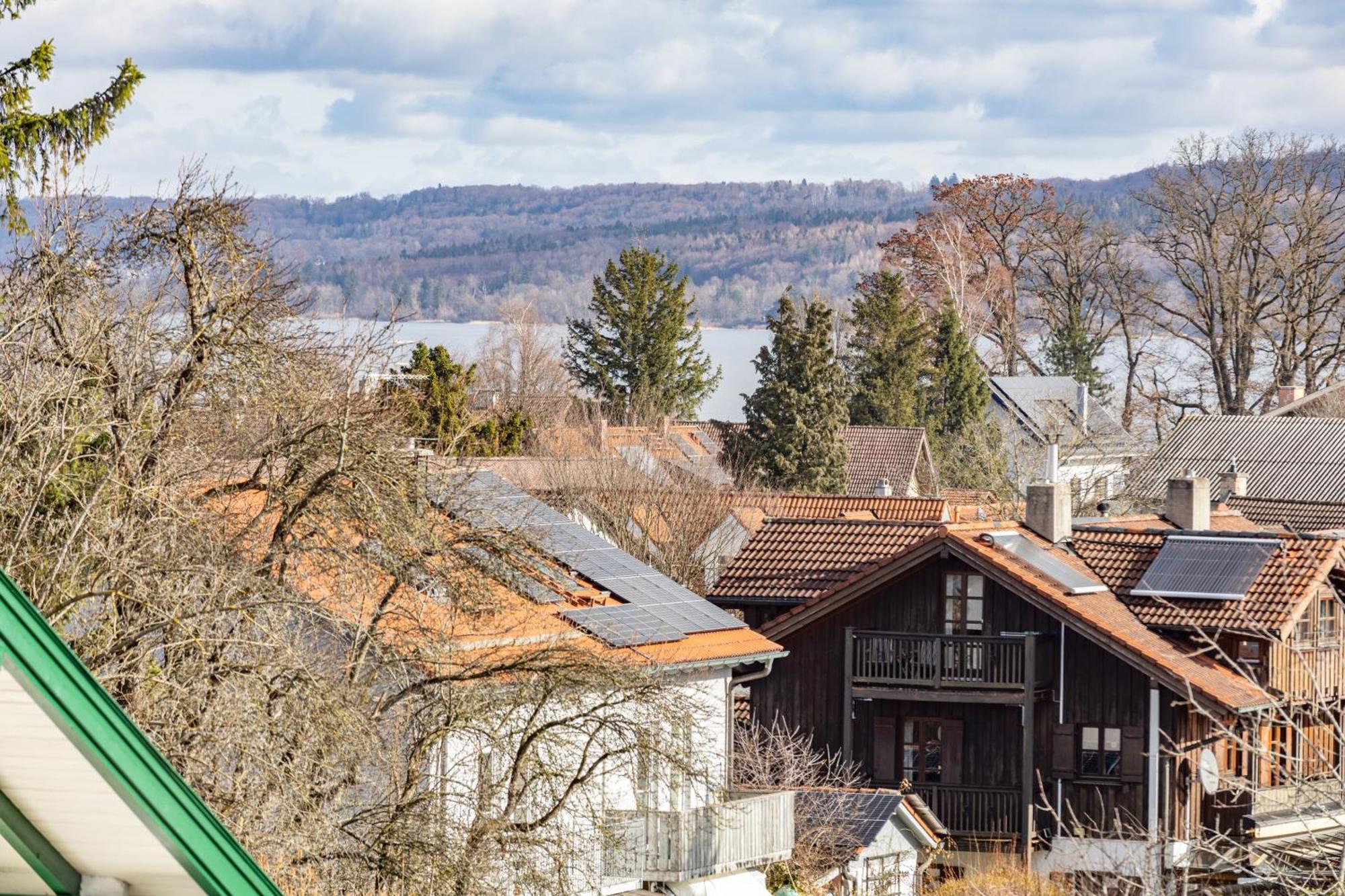 Seezeit Ferienwohnungen & Seminarhaus Am Ammersee Дісен-ам-Аммерзе Екстер'єр фото